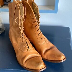 Vintage Tan Leather Lace-Up Boots
